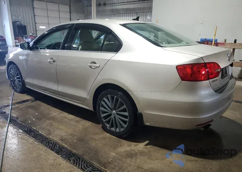 2013 Volkswagen Jetta Tdi from USA, damaged, VIN 3VWLL7AJ3DM230460